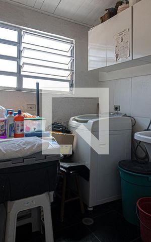 Casa à venda com 300m², 4 quartos e 8 vagas Casa à venda com 300m², 4 quartos e 8 vagasárea de serviço