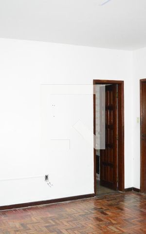 Casa para alugar com 185m², 2 quartos e 1 vagaQuarto 1 com banheiro