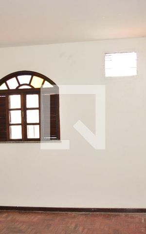 Casa para alugar com 185m², 2 quartos e 1 vagaQuarto 1 com banheiro