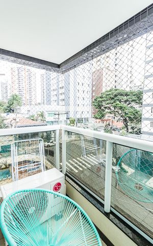 Apartamento à venda com 180m², 4 quartos e 3 vagas Apartamento à venda com 180m², 4 quartos e 3 vagasVaranda do Quarto 1