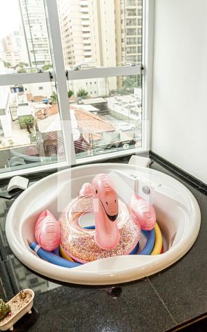 Apartamento à venda com 180m², 4 quartos e 3 vagas Apartamento à venda com 180m², 4 quartos e 3 vagasBanheiro 2