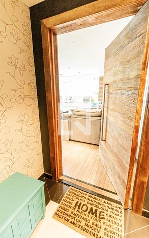 Apartamento à venda com 180m², 4 quartos e 3 vagas Apartamento à venda com 180m², 4 quartos e 3 vagasElevador