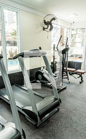 Apartamento à venda com 180m², 4 quartos e 3 vagas Apartamento à venda com 180m², 4 quartos e 3 vagasÁrea comum - Academia