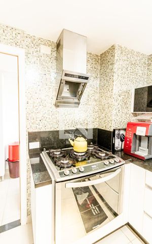 Apartamento à venda com 180m², 4 quartos e 3 vagas Apartamento à venda com 180m², 4 quartos e 3 vagasCozinha
