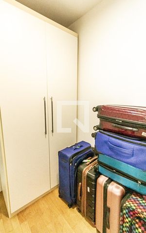 Apartamento à venda com 180m², 4 quartos e 3 vagas Apartamento à venda com 180m², 4 quartos e 3 vagasQuarto de Serviço