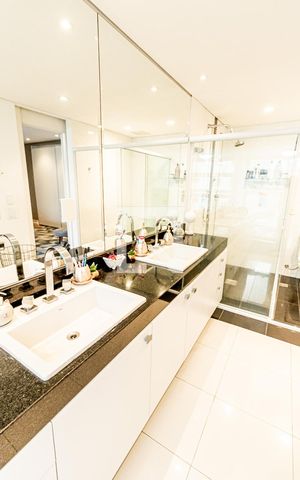 Apartamento à venda com 180m², 4 quartos e 3 vagas Apartamento à venda com 180m², 4 quartos e 3 vagasBanheiro 2