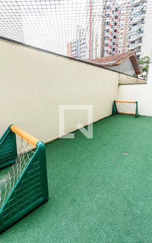 Apartamento à venda com 180m², 4 quartos e 3 vagas Apartamento à venda com 180m², 4 quartos e 3 vagasÁrea comum - Playground