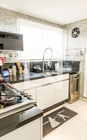 Apartamento à venda com 180m², 4 quartos e 3 vagas Apartamento à venda com 180m², 4 quartos e 3 vagasCozinha