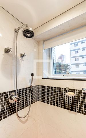Apartamento à venda com 180m², 4 quartos e 3 vagas Apartamento à venda com 180m², 4 quartos e 3 vagasBanheiro 3