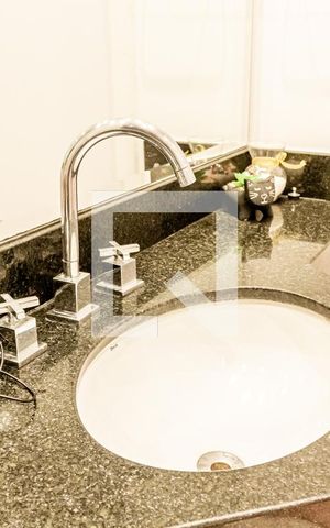 Apartamento à venda com 180m², 4 quartos e 3 vagas Apartamento à venda com 180m², 4 quartos e 3 vagasBanheiro 3