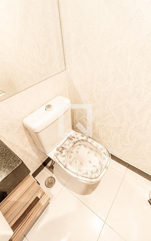Apartamento à venda com 180m², 4 quartos e 3 vagas Apartamento à venda com 180m², 4 quartos e 3 vagasBanheiro 1