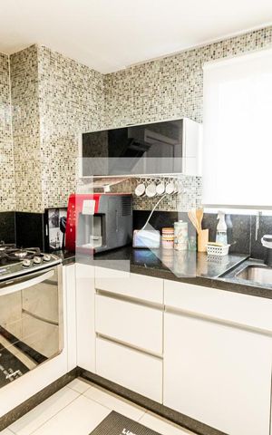 Apartamento à venda com 180m², 4 quartos e 3 vagas Apartamento à venda com 180m², 4 quartos e 3 vagasCozinha