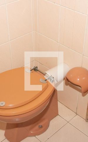 Casa à venda com 400m², 4 quartos e 1 vaga Casa à venda com 400m², 4 quartos e 1 vagaBanheiro Social