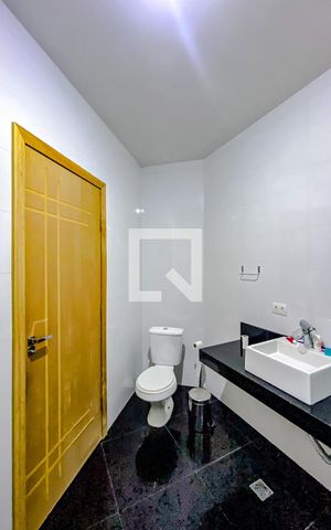 Casa à venda com 470m², 3 quartos e NaN vagasBanheiro da Suíte 3