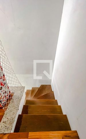 Casa à venda com 470m², 3 quartos e NaN vagasEscadas