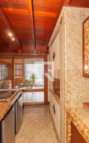 Apartamento à venda com 300m², 3 quartos e 5 vagas Apartamento à venda com 300m², 3 quartos e 5 vagasChurrasqueira