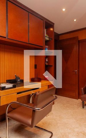 Apartamento à venda com 300m², 3 quartos e 5 vagas Apartamento à venda com 300m², 3 quartos e 5 vagasQuarto 3