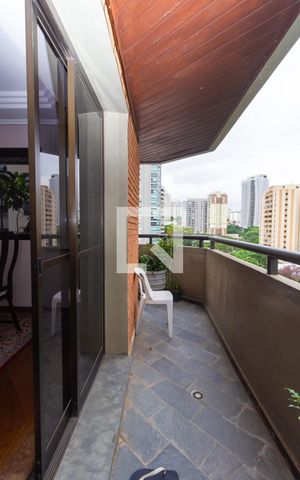 Apartamento à venda com 180m², 4 quartos e 3 vagas Apartamento à venda com 180m², 4 quartos e 3 vagasvaranda Sala