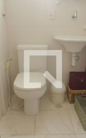 Apartamento à venda com 123m², 3 quartos e 2 vagasBanheiro da Suíte 2