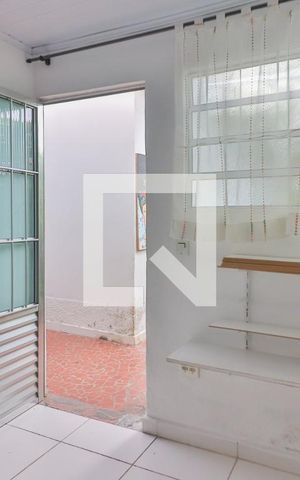 Casa à venda com 288m², 4 quartos e sem vaga Casa à venda com 288m², 4 quartos e sem vagaQuarto 04 externo