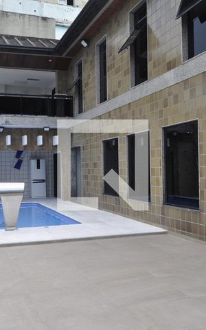 Casa à venda com 500m², 5 quartos e 5 vagasPiscina