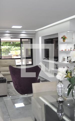 Casa à venda com 500m², 5 quartos e 5 vagasSala