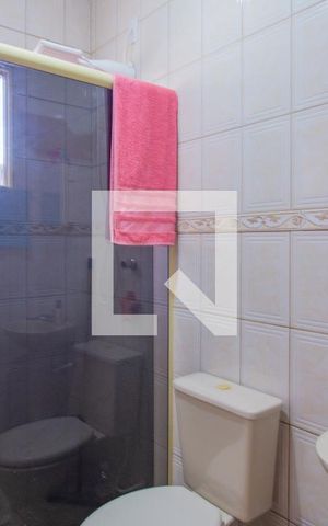 Casa à venda com 171m², 3 quartos e 1 vaga Casa à venda com 171m², 3 quartos e 1 vagaBanheiro 1 Casa 2