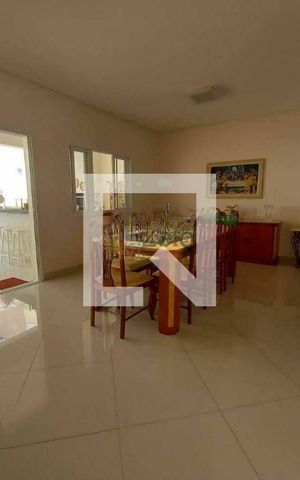Casa à venda com 390m², 4 quartos e 4 vagas
