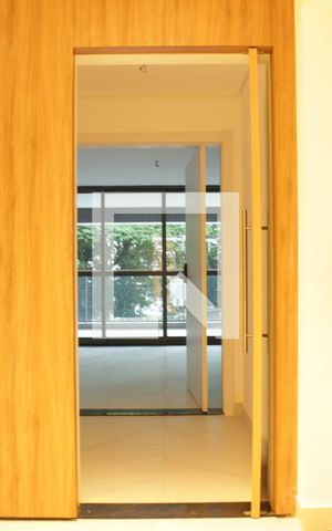 Apartamento à venda com 280m², 4 quartos e 4 vagasSala