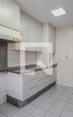 Apartamento à venda com 177m², 3 quartos e 2 vagas Apartamento à venda com 177m², 3 quartos e 2 vagasCozinha