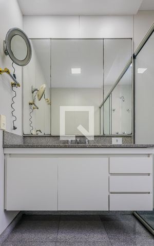 Apartamento à venda com 177m², 3 quartos e 2 vagas Apartamento à venda com 177m², 3 quartos e 2 vagasBanheiro da Suíte