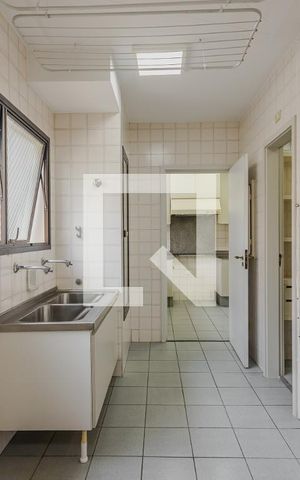 Apartamento à venda com 177m², 3 quartos e 2 vagas Apartamento à venda com 177m², 3 quartos e 2 vagasÁrea de Serviço
