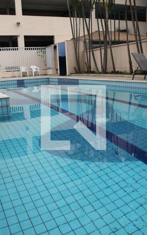 Apartamento à venda com 194m², 5 quartos e 3 vagasÁrea comum - Piscina
