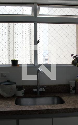 Apartamento à venda com 194m², 5 quartos e 3 vagasCozinha - Torneira