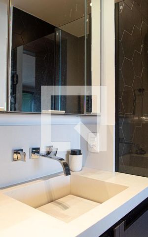 Studio para alugar com 35m², 1 quarto e 1 vaga Studio para alugar com 35m², 1 quarto e 1 vagaBanheiro