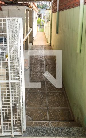 Casa à venda com 130m², 3 quartos e 1 vaga Casa à venda com 130m², 3 quartos e 1 vagaVaranda Gourmet - Corredor de acesso