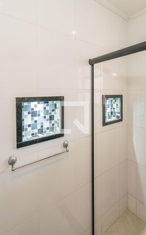 Casa à venda com 130m², 3 quartos e 1 vaga Casa à venda com 130m², 3 quartos e 1 vagaBanheiro 2
