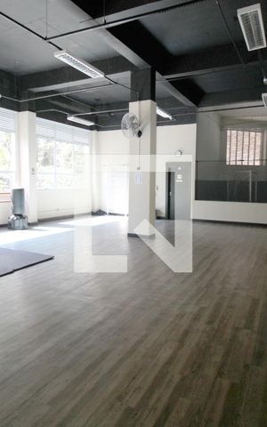 Apartamento à venda com 198m², 4 quartos e 3 vagasÁrea comum - Academia