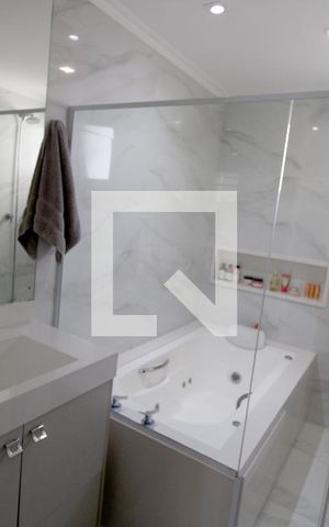 Apartamento à venda com 198m², 4 quartos e 3 vagasBanheiro da Suíte 4