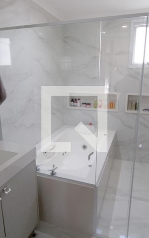 Apartamento à venda com 198m², 4 quartos e 3 vagasBanheiro da Suíte 4
