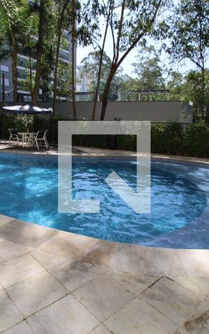 Apartamento à venda com 198m², 4 quartos e 3 vagasÁrea comum - Piscina