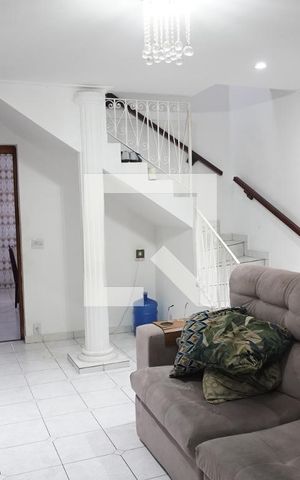 Casa à venda com 270m², 3 quartos e 3 vagasSala