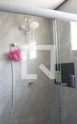 Casa à venda com 270m², 3 quartos e 3 vagasBanheiro da Suíte 2