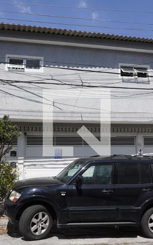 Casa à venda com 270m², 3 quartos e 3 vagasFachada