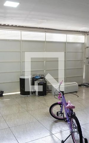 Casa à venda com 270m², 3 quartos e 3 vagasGaragem
