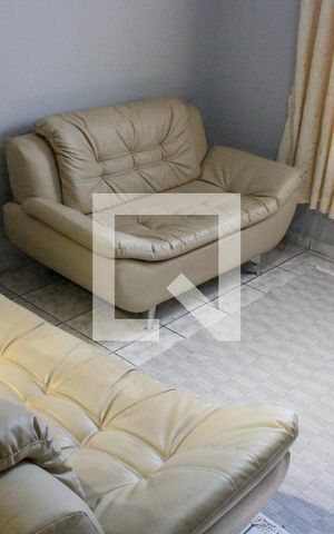 Casa à venda com 150m², 2 quartos e 2 vagas Casa à venda com 150m², 2 quartos e 2 vagasSala
