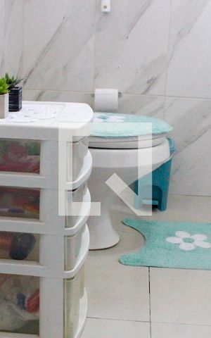 Casa à venda com 150m², 2 quartos e 2 vagas Casa à venda com 150m², 2 quartos e 2 vagasBanheiro 1