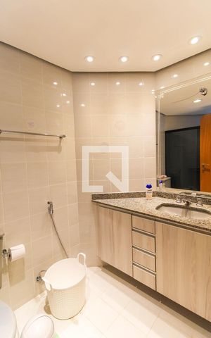 Apartamento à venda com 167m², 3 quartos e 2 vagas Apartamento à venda com 167m², 3 quartos e 2 vagasBanheiro Da Suíte 2
