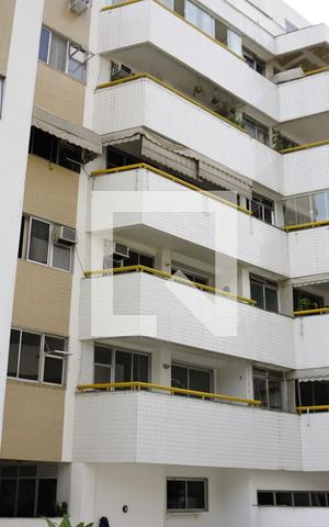 Apartamento à venda com 71m², 2 quartos e 1 vagaÁrea comum - Fachada
