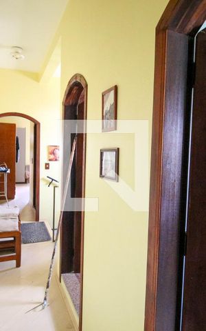 Casa para alugar com 450m², 3 quartos e 6 vagas Casa para alugar com 450m², 3 quartos e 6 vagasCorredor